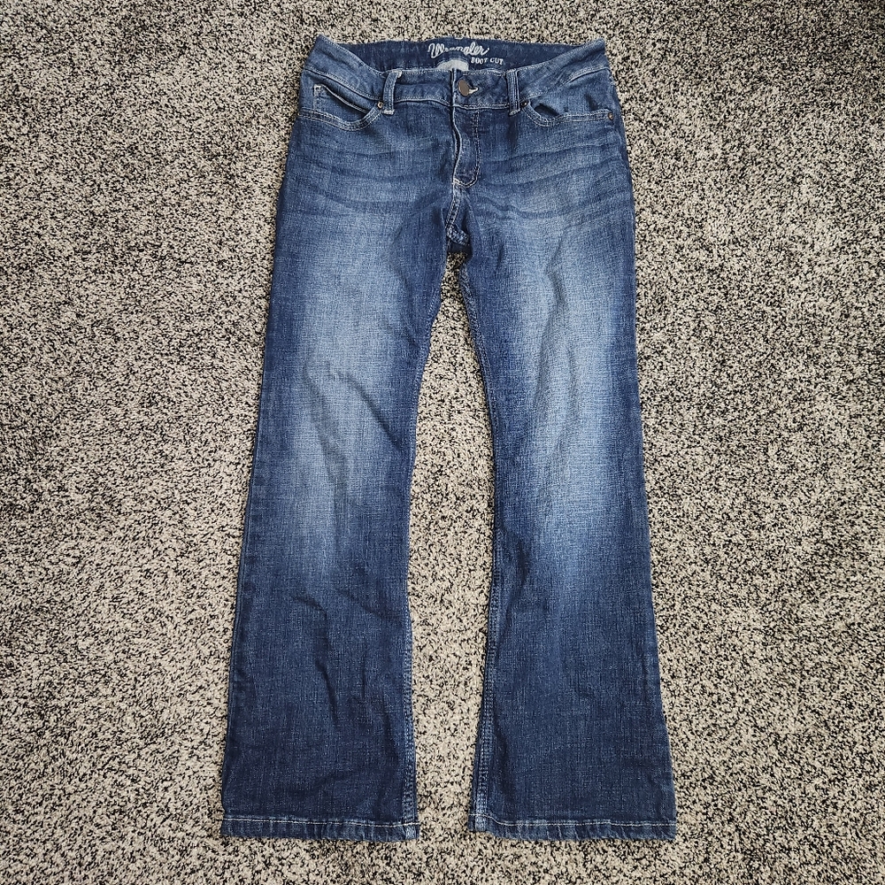wrangler boot cut jeans womens 11x30, 9 " Rise Darkwash Stretch Faded Front